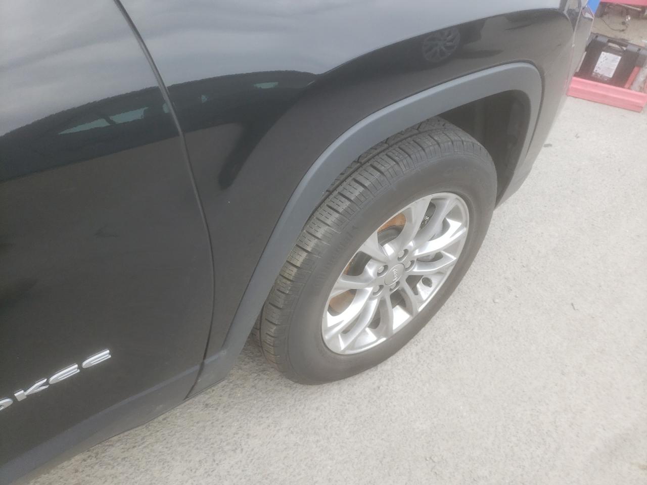 Photo 9 from auction – 2019 JEEP CHEROKEE L with VIN 1C4PJMLX3KD245642
