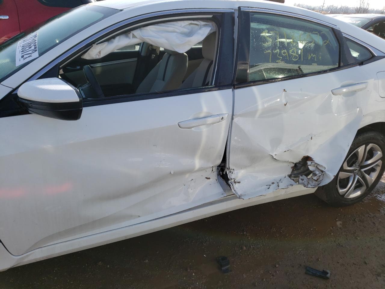 Photo 9 from auction – 2017 HONDA CIVIC LX with VIN 19XFC2F54HE081488