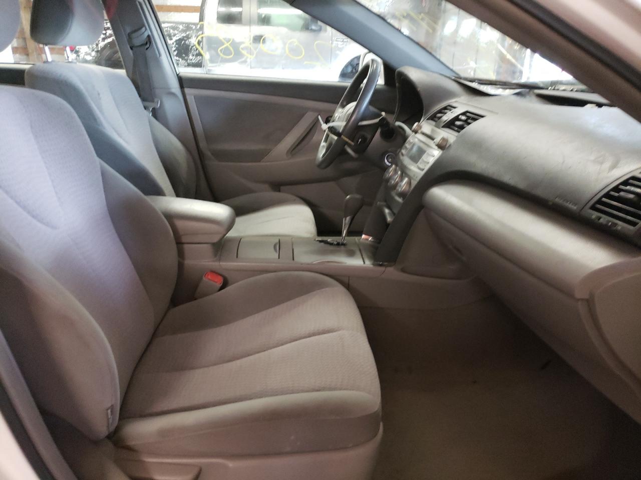 Photo 5 from auction – 2010 TOYOTA CAMRY BASE with VIN 4T1BF3EK9AU522795