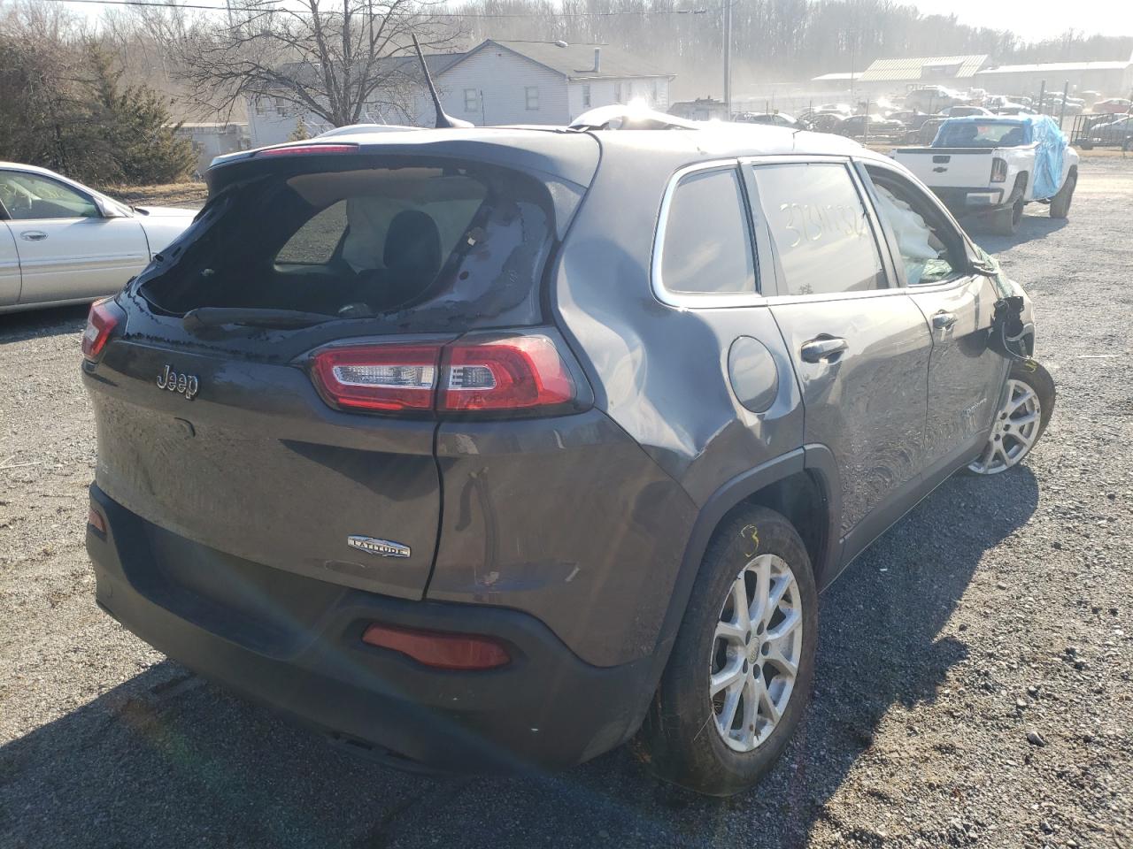 Photo 4 from auction – 2018 JEEP CHEROKEE L with VIN 1C4PJLLB1JD590780