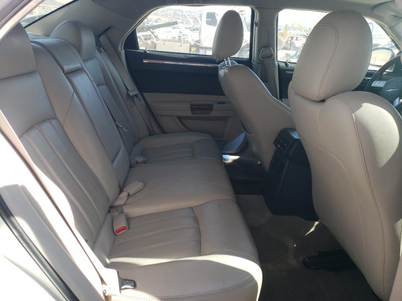Photo 6 from auction – 2006 CHRYSLER 300C with VIN 2C3KA63H86H209876