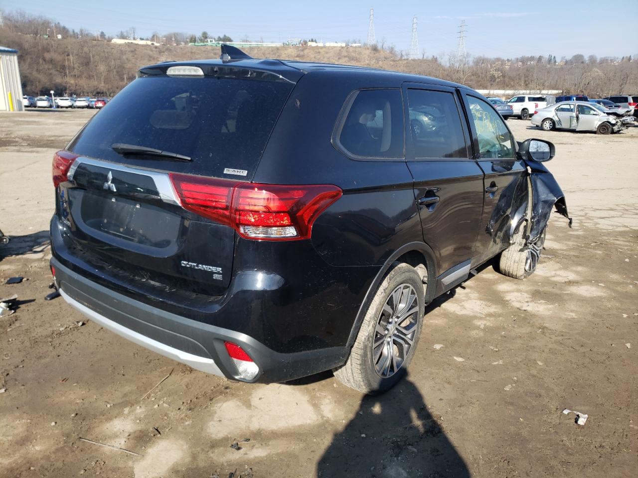 Photo 4 from auction – 2018 MITSUBISHI OUTLANDER with VIN JA4AZ3A34JZ007464