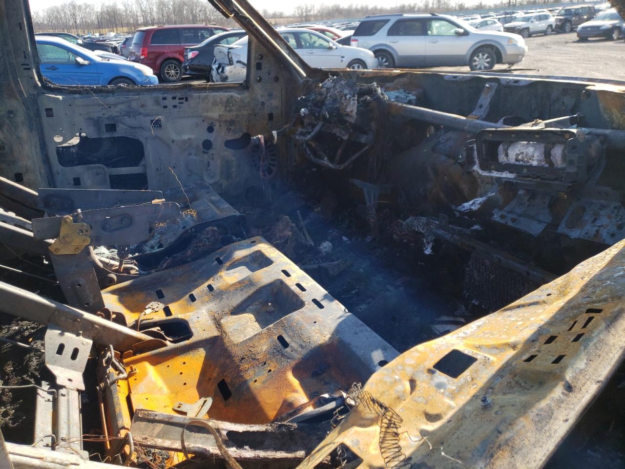 Photo 5 from auction – 2003 FORD F150 with VIN 1FTRX18L83NA33553