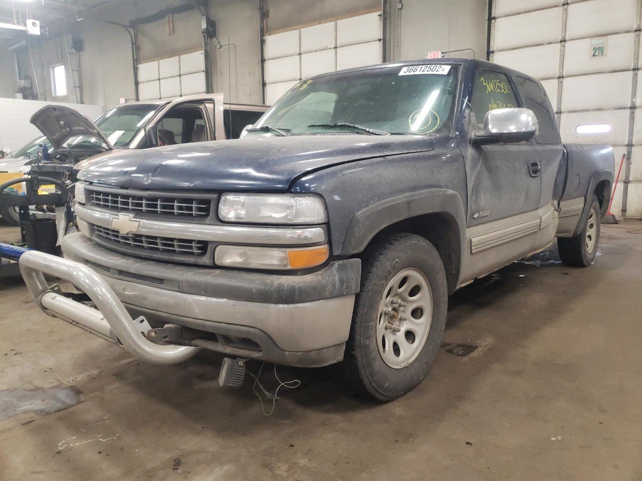 Photo 2 from auction – 1999 CHEVROLET SILVERADO with VIN 2GCEK19T4X1244011