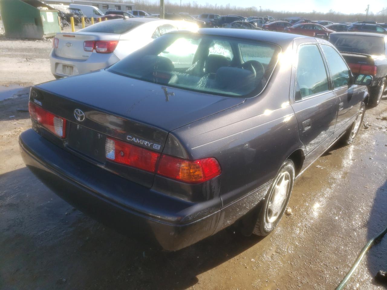 Photo 4 from auction – 2000 TOYOTA CAMRY CE with VIN 4T1BG22K2YU996142