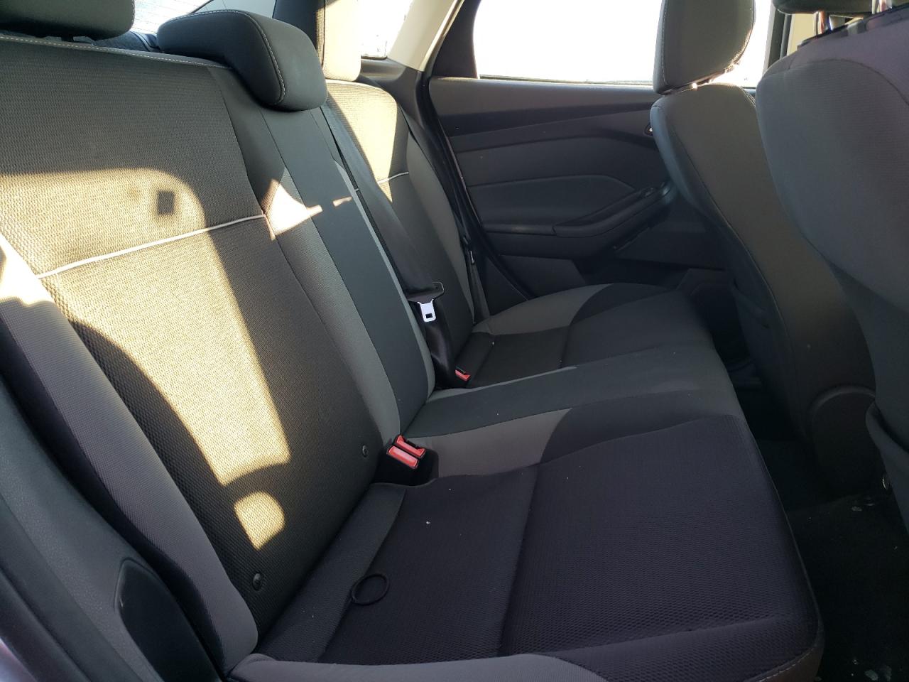 Photo 6 from auction – 2014 FORD FOCUS SE with VIN 1FADP3F20EL194368