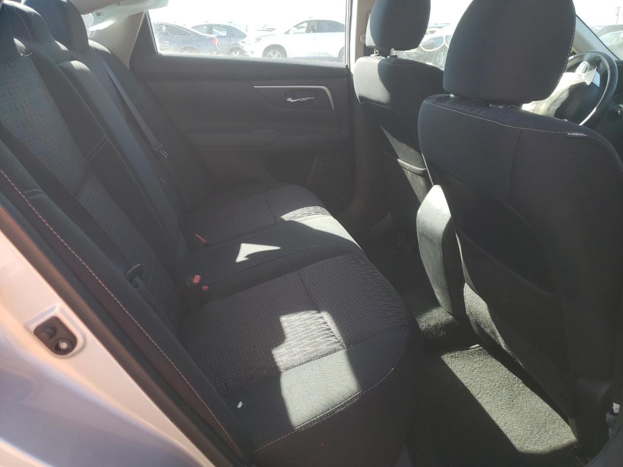 Photo 6 from auction – 2016 NISSAN ALTIMA 2.5 with VIN 1N4AL3AP0GC114944
