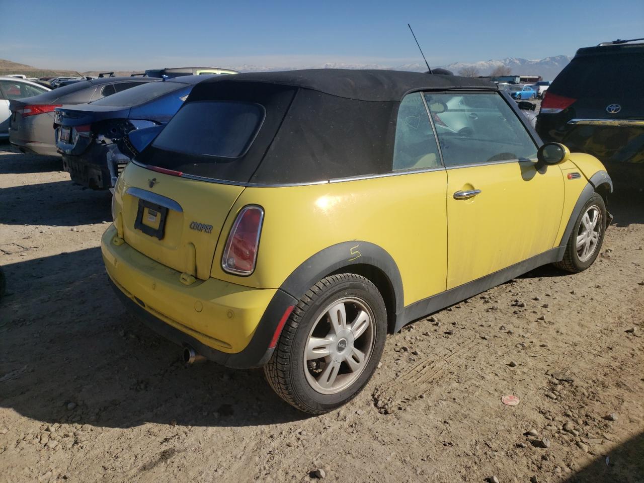Photo 4 from auction – 2005 MINI COOPER with VIN WMWRF33475TF62425