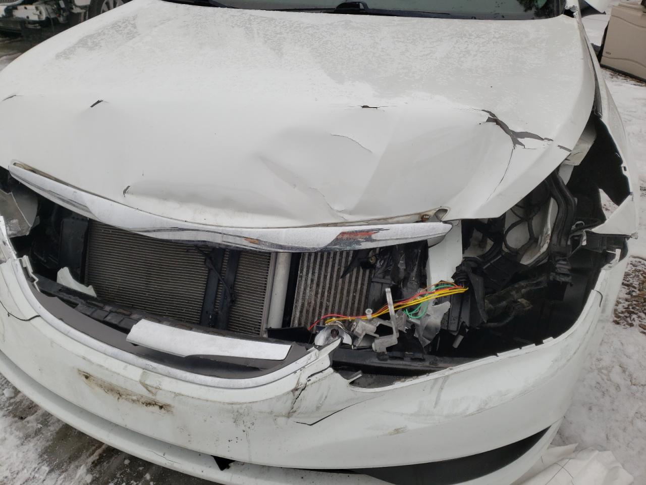 Photo 9 from auction – 2014 HYUNDAI SONATA SE with VIN 5NPEC4AB8EH857195