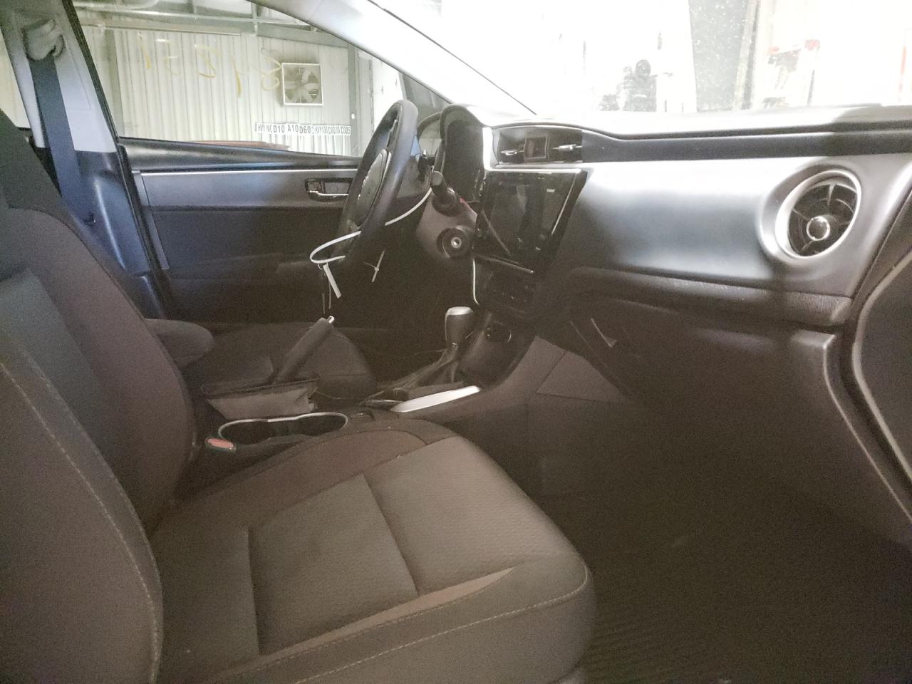 Photo 5 from auction – 2017 TOYOTA COROLLA L with VIN 2T1BURHE4HC785268