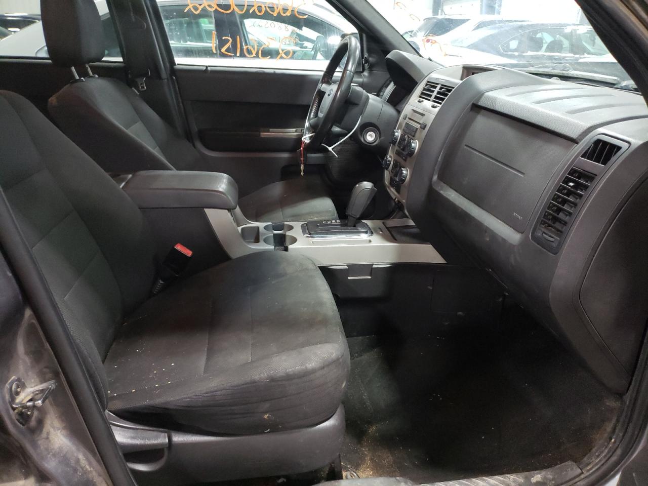 Photo 5 from auction – 2009 FORD ESCAPE XLT with VIN 1FMCU93G59KB79213