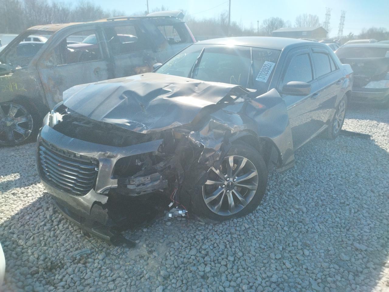 Photo 2 from auction – 2014 CHRYSLER 300 S with VIN 2C3CCAGG4EH374454