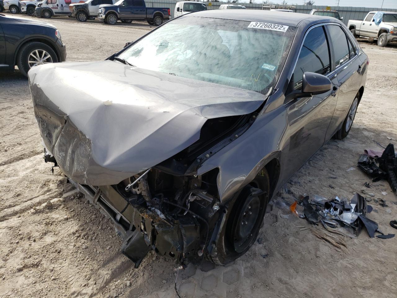 Photo 2 from auction – 2016 TOYOTA CAMRY LE with VIN 4T4BF1FK9GR581881