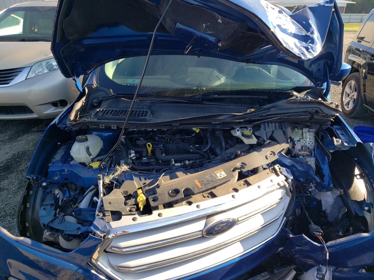 Photo 7 from auction – 2019 FORD ESCAPE SE with VIN 1FMCU0GD8KUA72467