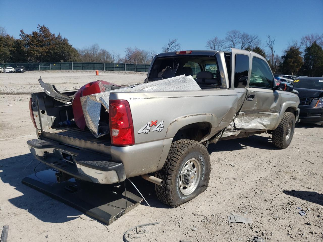 Photo 4 from auction – 2003 CHEVROLET SILVERADO with VIN 1GCHK29U03E151295