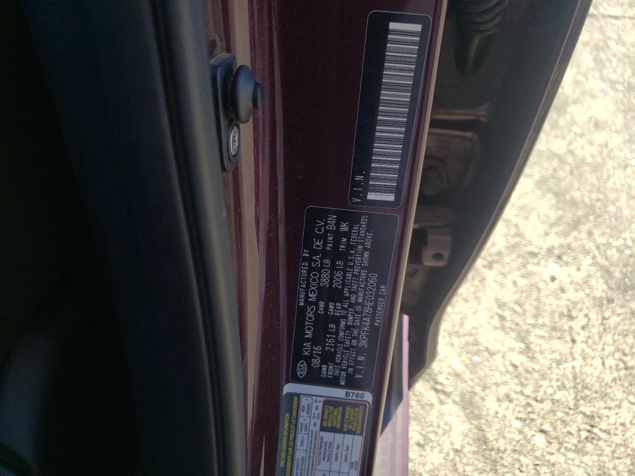 Photo 10 from auction – 2017 KIA FORTE LX with VIN 3KPFK4A78HE032060