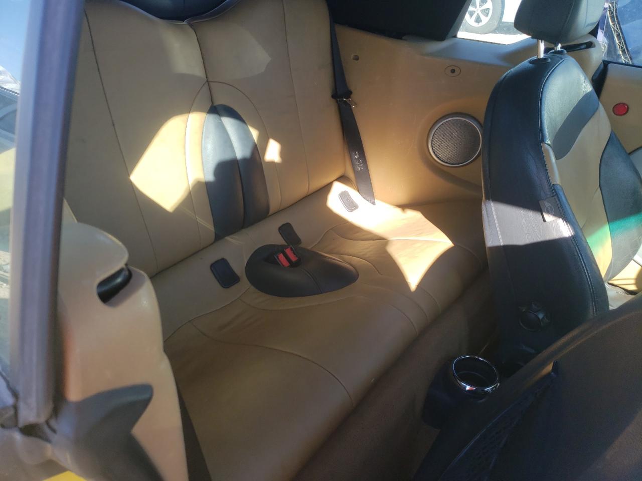 Photo 6 from auction – 2005 MINI COOPER with VIN WMWRF33475TF62425