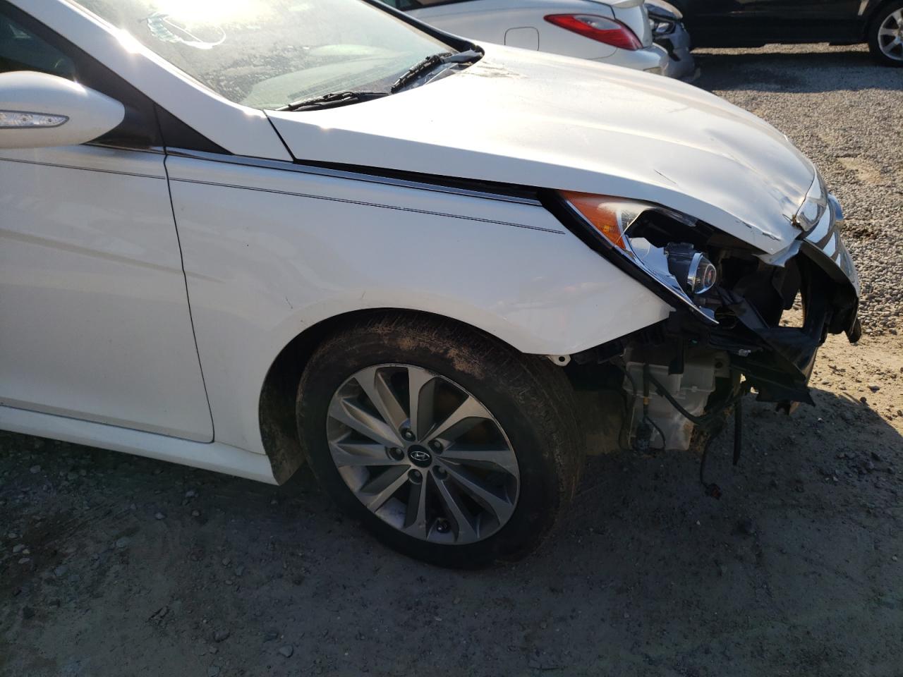 Photo 9 from auction – 2014 HYUNDAI SONATA SE with VIN 5NPEC4AB8EH889256