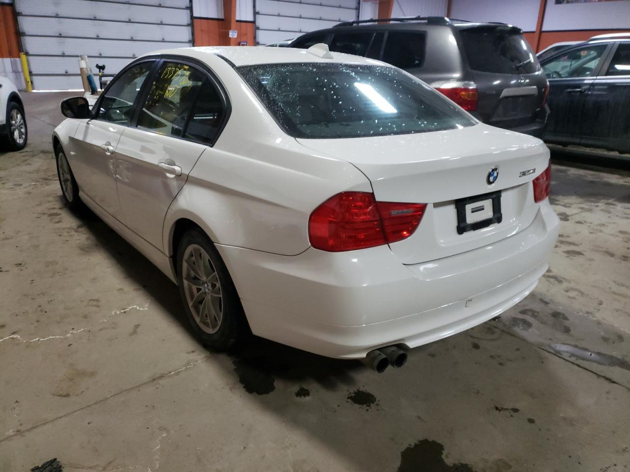 Photo 3 from auction – 2010 BMW 323 I with VIN WBAPG7C56AA794702
