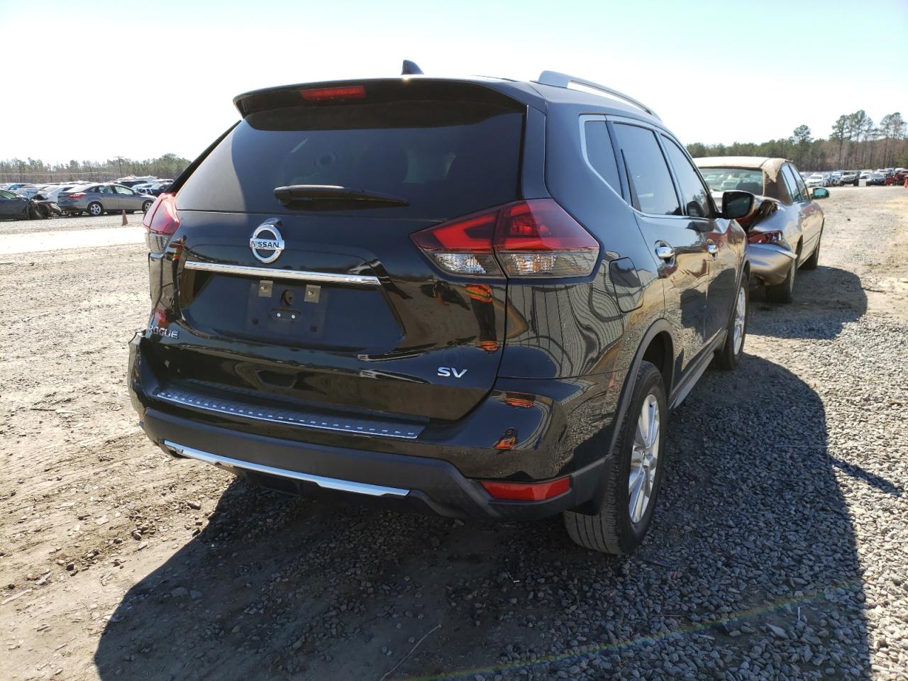 Photo 4 from auction – 2018 NISSAN ROGUE S with VIN KNMAT2MT1JP620649