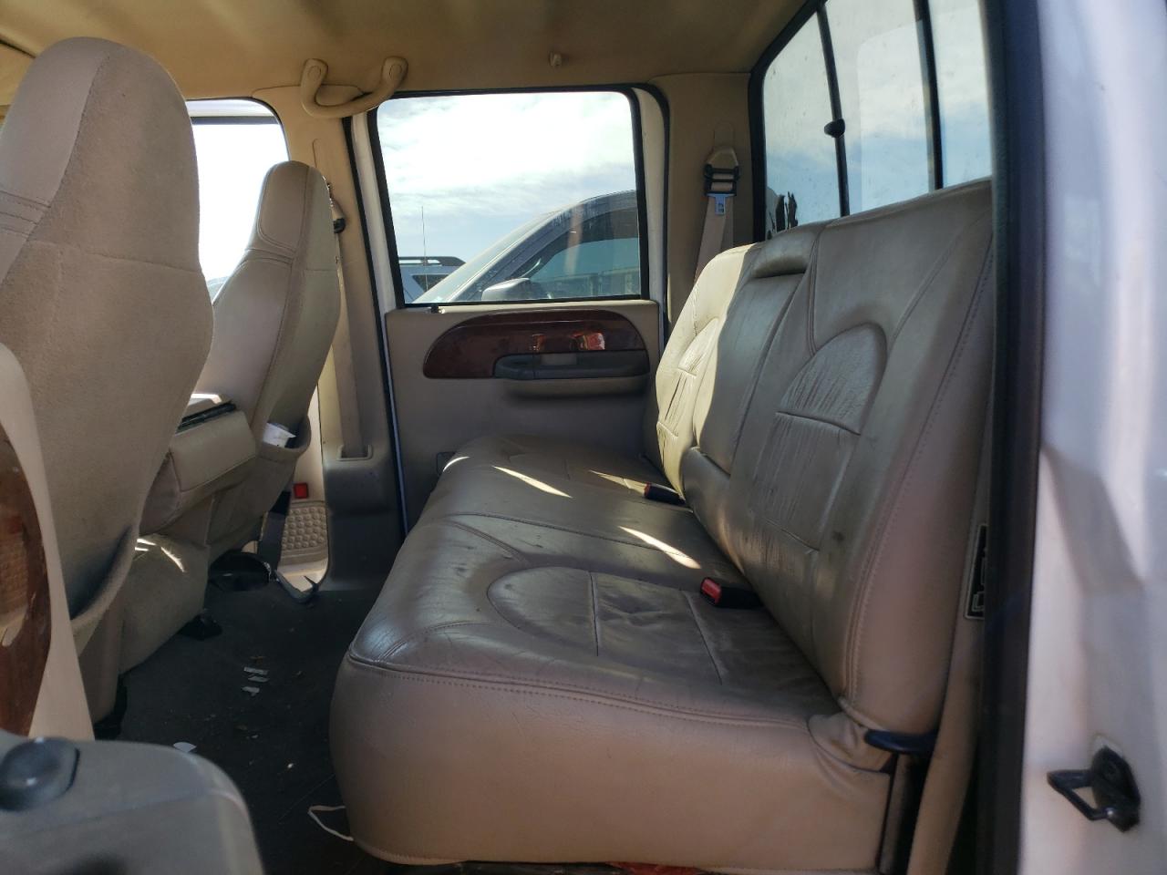 Photo 6 from auction – 2000 FORD F250 SUPER with VIN 1FTNW21L4YED18596