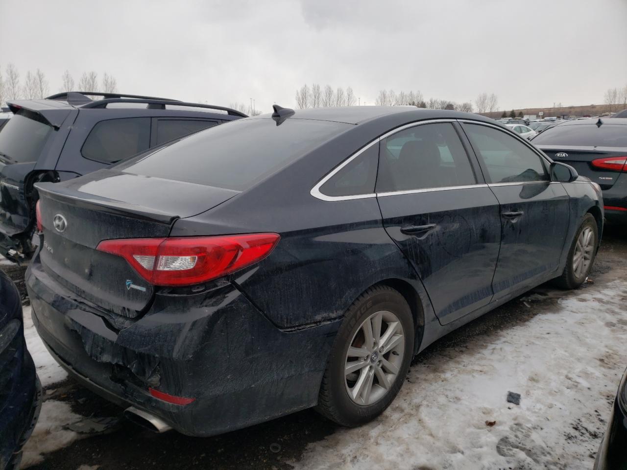 Photo 4 from auction – 2015 HYUNDAI SONATA SE with VIN 5NPE24AF3FH183383