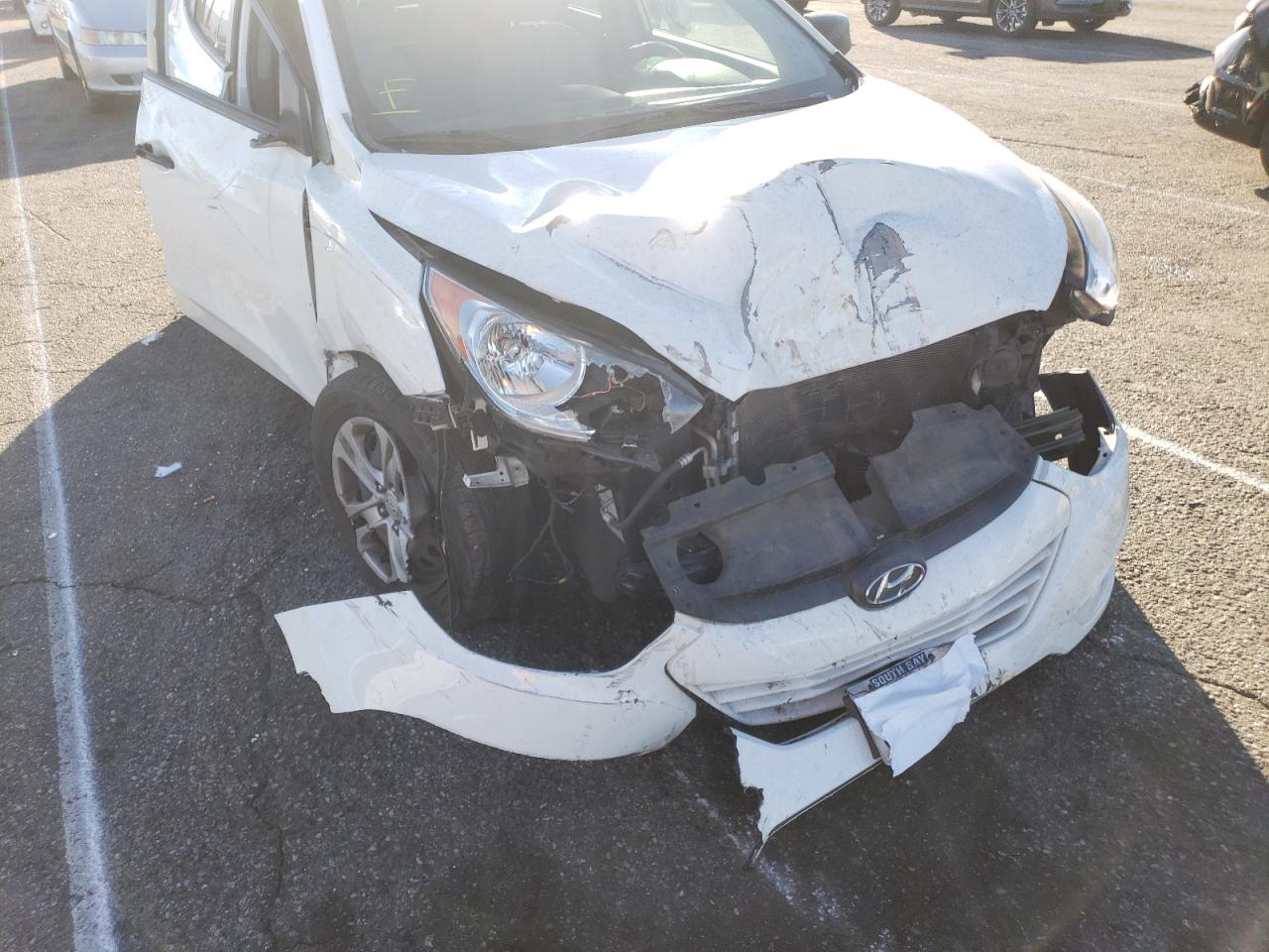 Photo 9 from auction – 2012 HYUNDAI TUCSON GL with VIN KM8JT3ABXCU411329