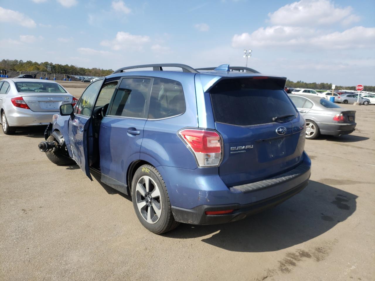 Photo 3 from auction – 2017 SUBARU FORESTER 2 with VIN JF2SJAJC0HH488370