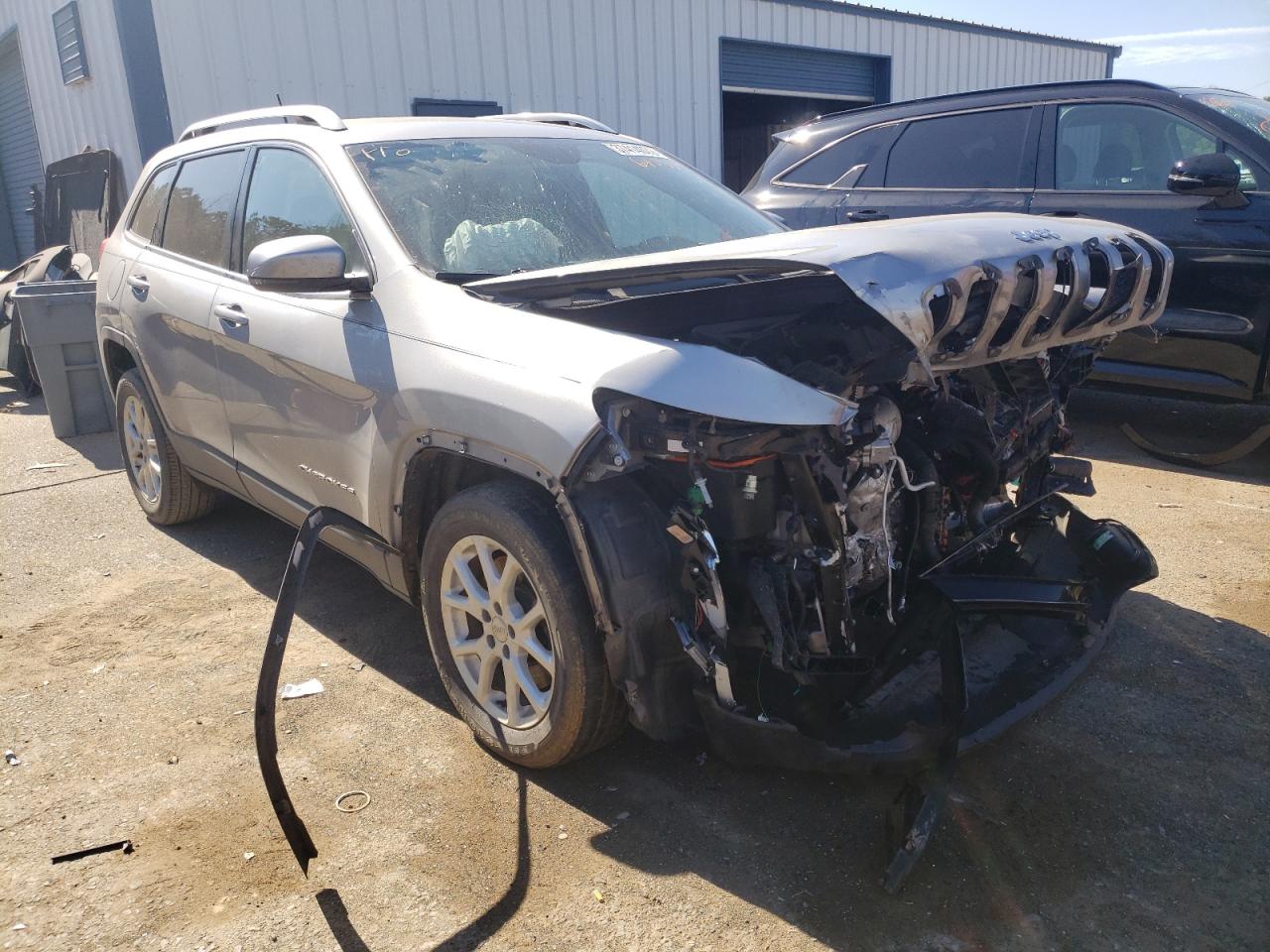 JEEP CHEROKEE L 2017 with VIN 1C4PJLCB4HW640537 - Photo from auction