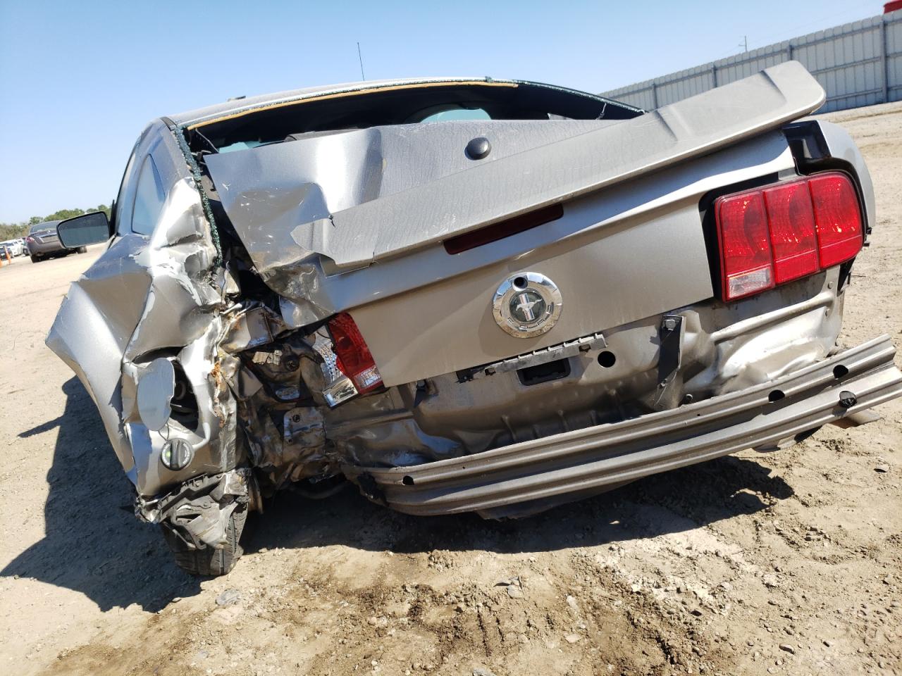 Photo 10 from auction – 2008 FORD MUSTANG with VIN 1ZVHT80N085141795