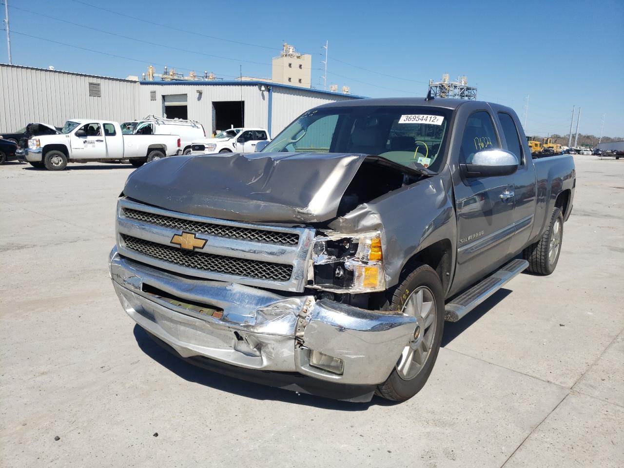 Photo 2 from auction – 2013 CHEVROLET SILVERADO with VIN 1GCRCSE04DZ139276