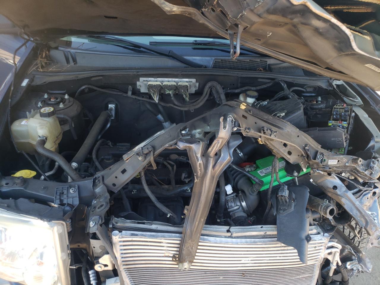 Photo 7 from auction – 2009 FORD ESCAPE XLS with VIN 1FMCU02749KB64697