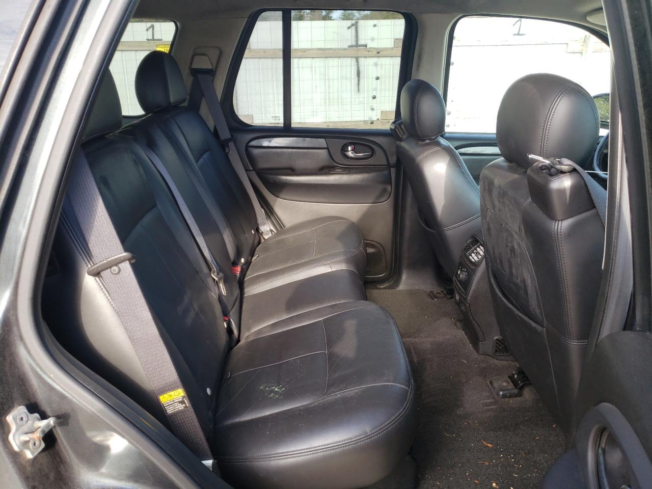 Photo 6 from auction – 2006 GMC ENVOY with VIN 1GKDS13S562163212