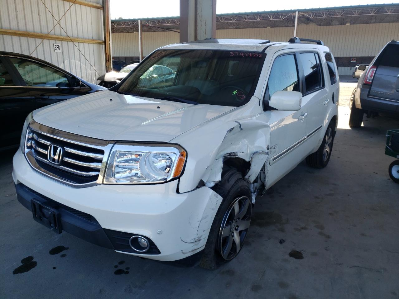 Photo 2 from auction – 2012 HONDA PILOT TOUR with VIN 5FNYF3H91CB031639