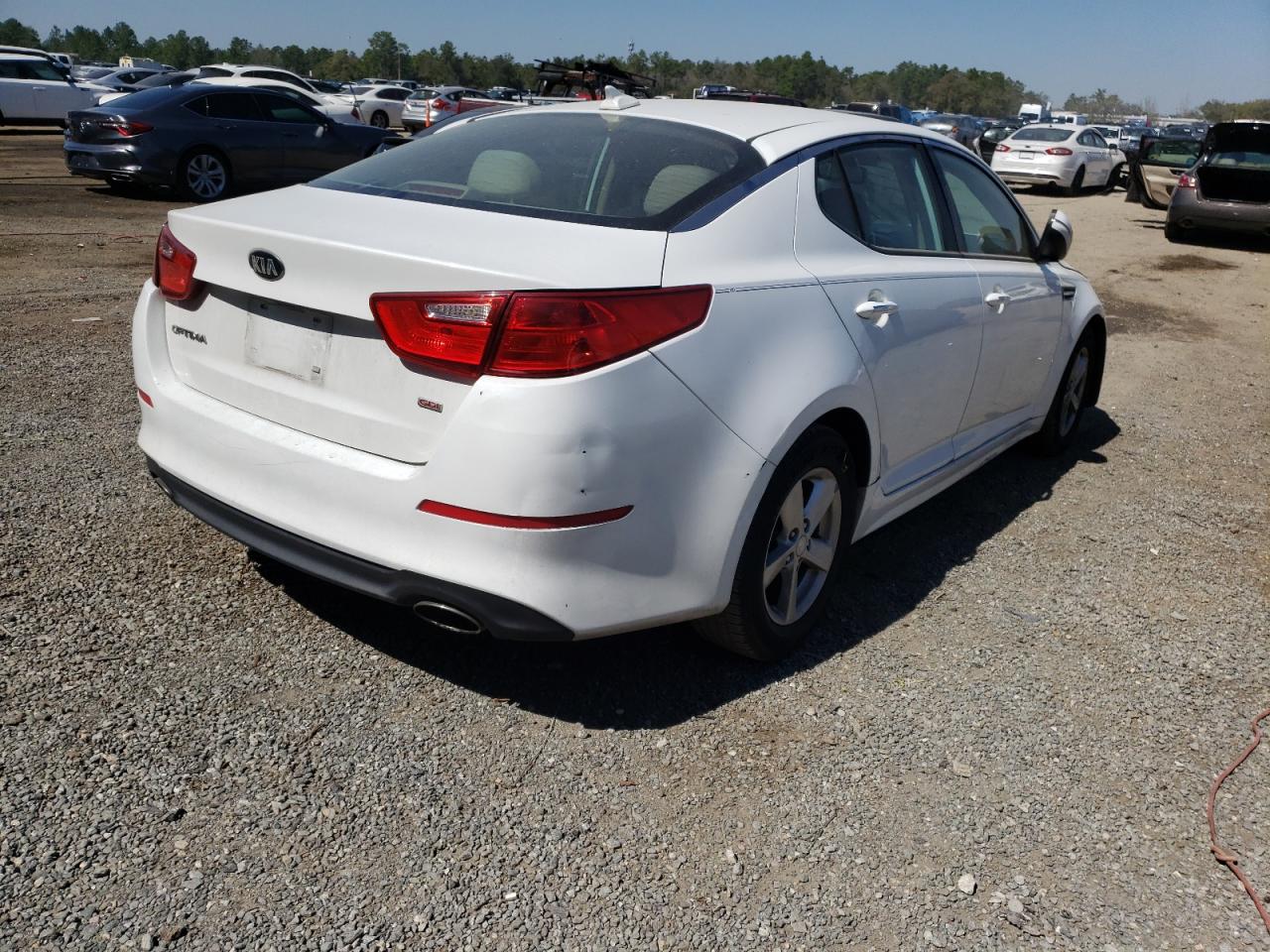 Photo 4 from auction – 2015 KIA OPTIMA LX with VIN 5XXGM4A70FG511737