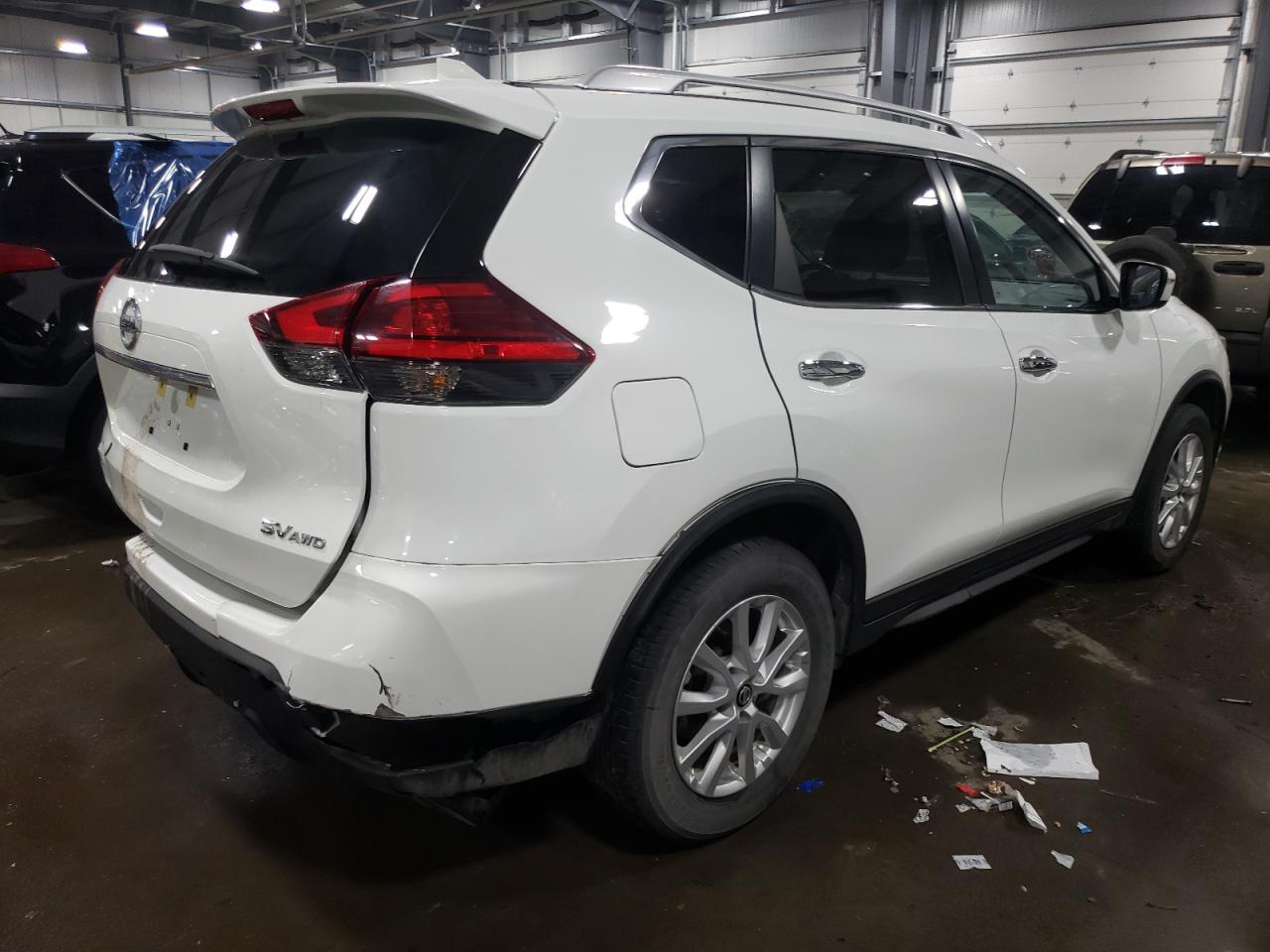 Photo 4 from auction – 2017 NISSAN ROGUE S with VIN KNMAT2MV5HP507587