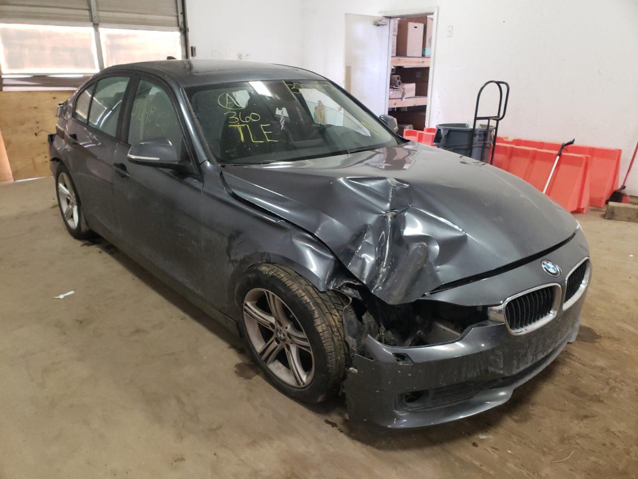 BMW 320 I XDRI 2013 with VIN WBA3C3C56DF983022 - Photo from auction