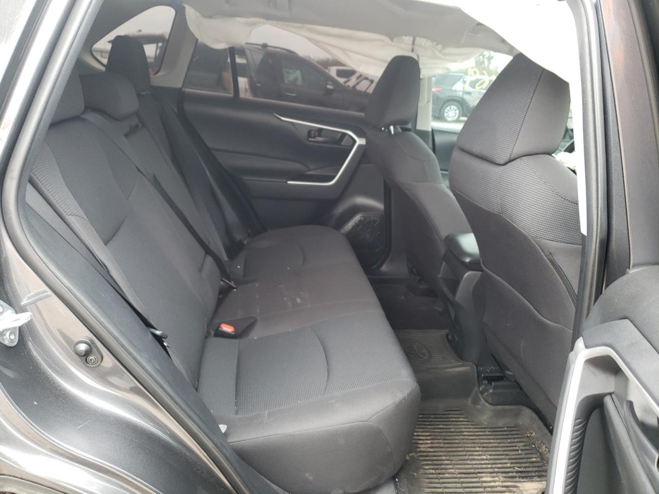 Photo 6 from auction – 2021 TOYOTA RAV4 LE with VIN 2T3H1RFV2MC116858