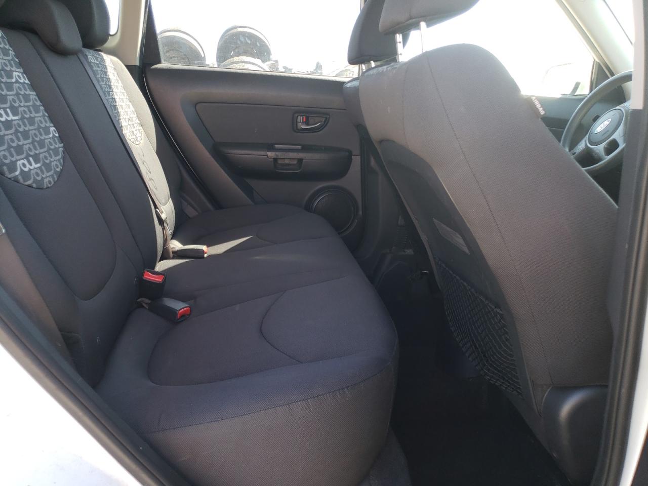 Photo 6 from auction – 2011 KIA SOUL + with VIN KNDJT2A25B7708813
