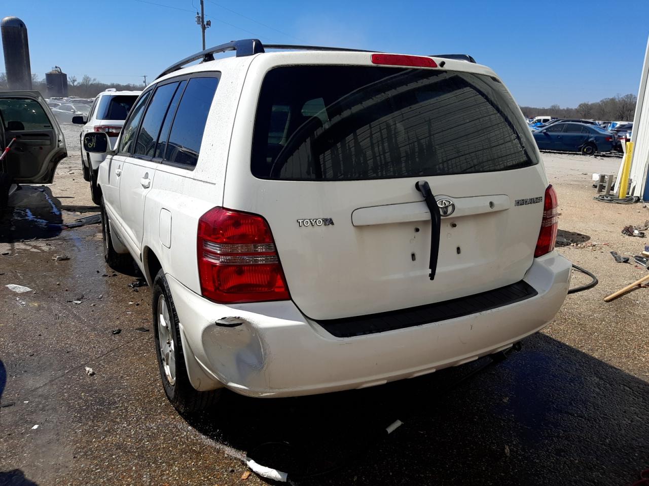 Photo 3 from auction – 2001 TOYOTA HIGHLANDER with VIN JTEGD21AX10005175