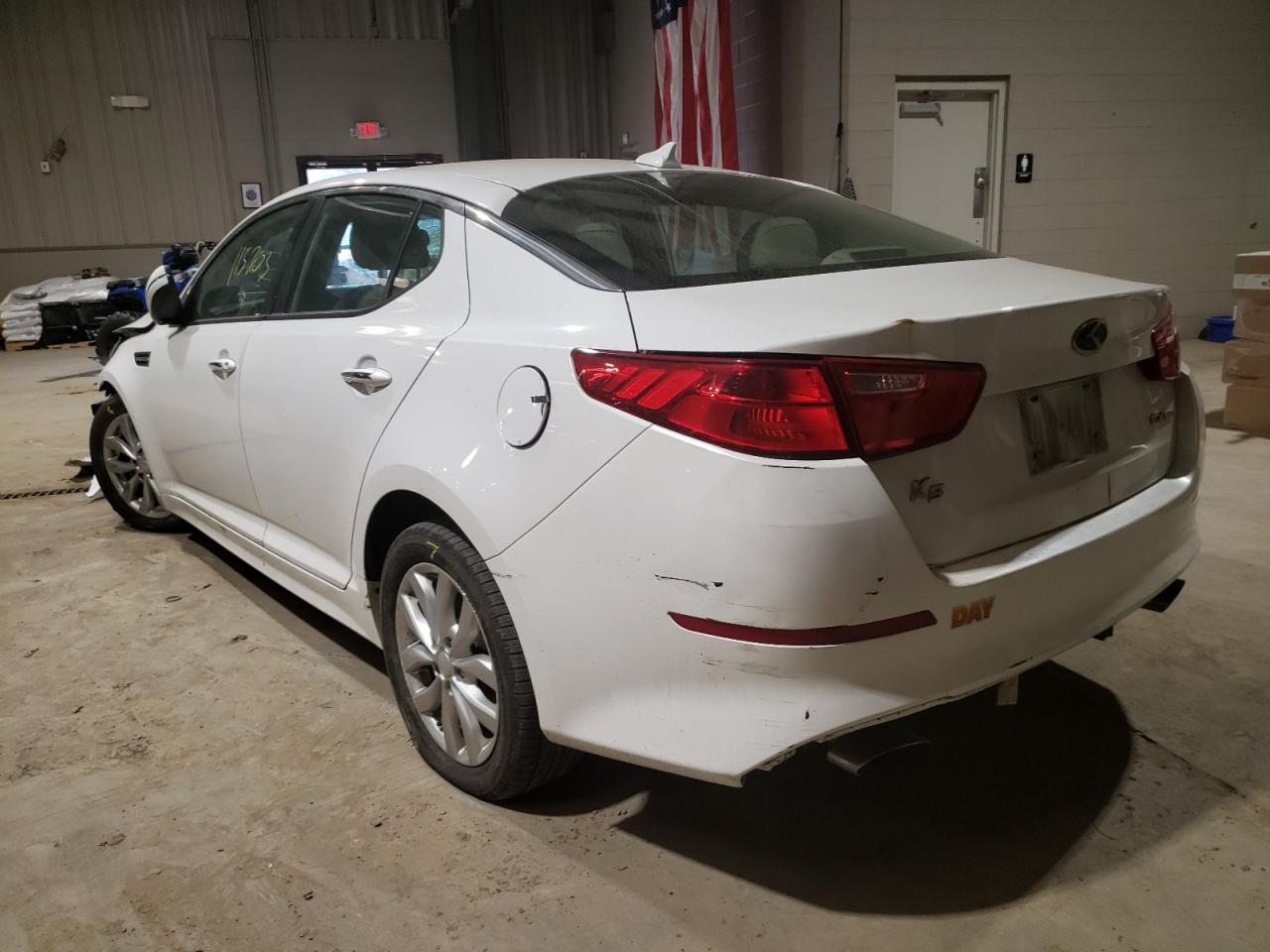 Photo 3 from auction – 2015 KIA OPTIMA EX with VIN 5XXGN4A71FG372523