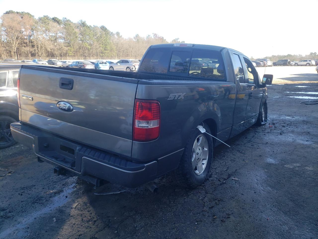 Photo 4 from auction – 2006 FORD F150 with VIN 1FTRX12W16NA29657