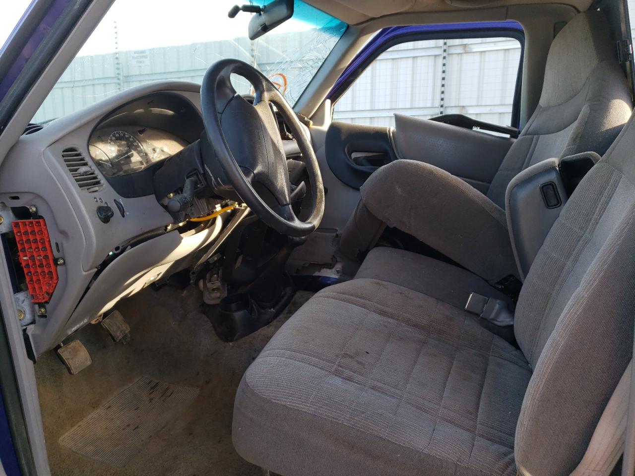 Photo 5 from auction – 1996 FORD RANGER with VIN 1FTCR10A5TPB56421