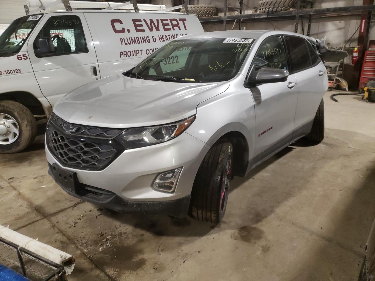 Photo 2 from auction – 2019 CHEVROLET EQUINOX LT with VIN 2GNAXVEX9K6229863