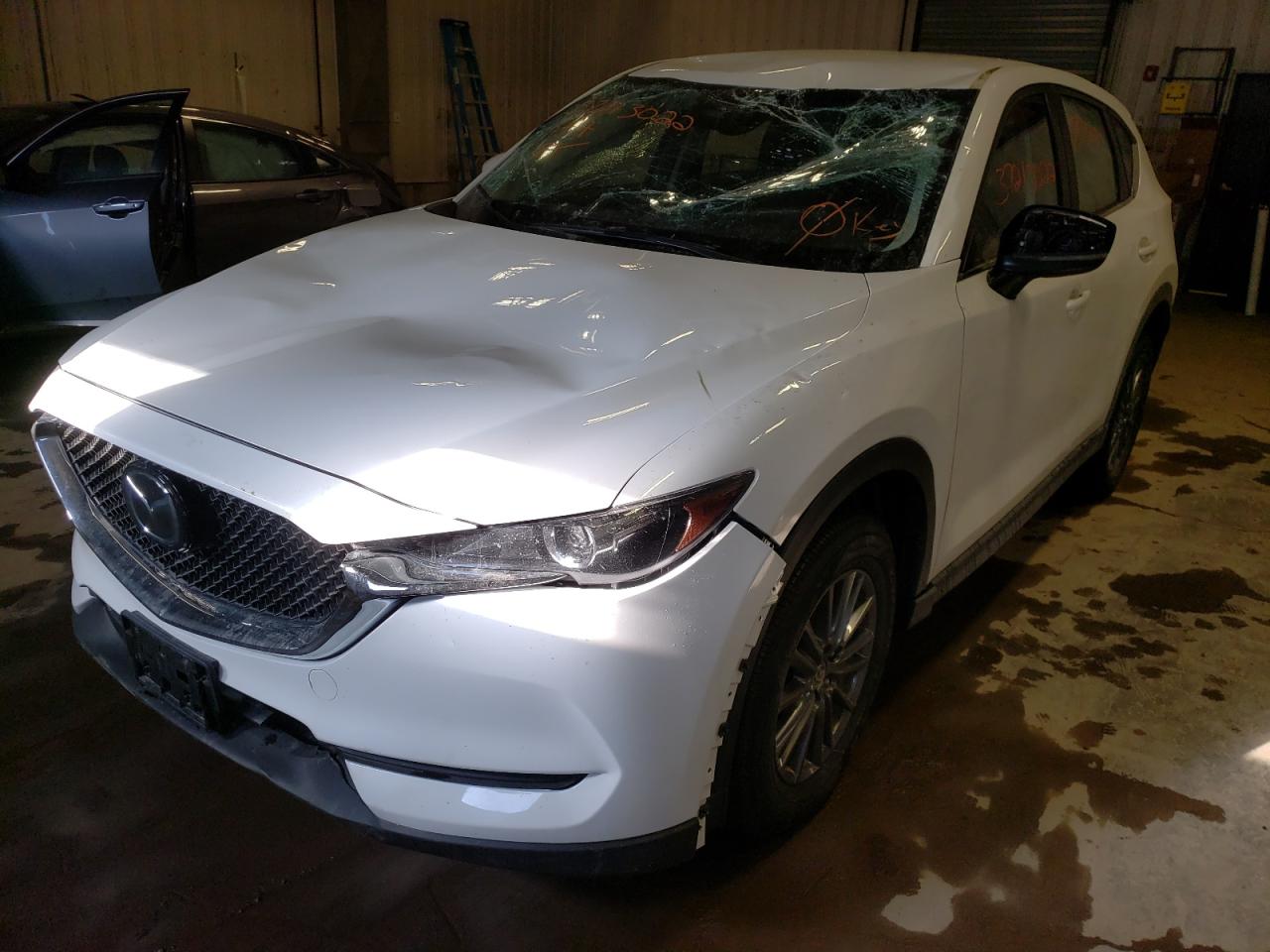Photo 2 from auction – 2018 MAZDA CX-5 SPORT with VIN JM3KFBBM0J0459976
