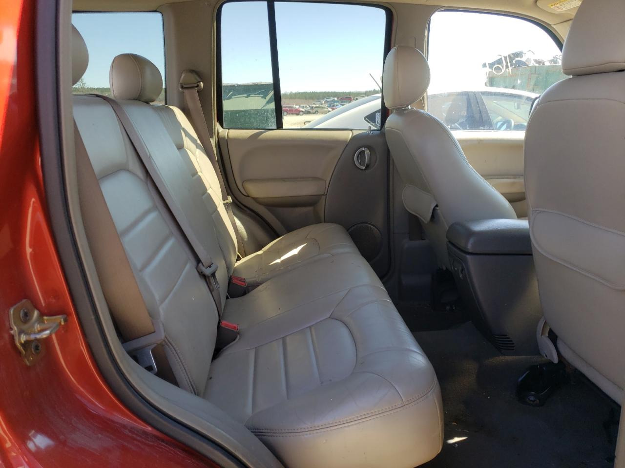 Photo 6 from auction – 2002 JEEP LIBERTY LI with VIN 1J8GL58K12W155318