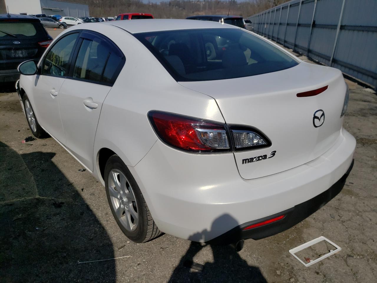 Photo 3 from auction – 2010 MAZDA 3 I with VIN JM1BL1SG1A1168256