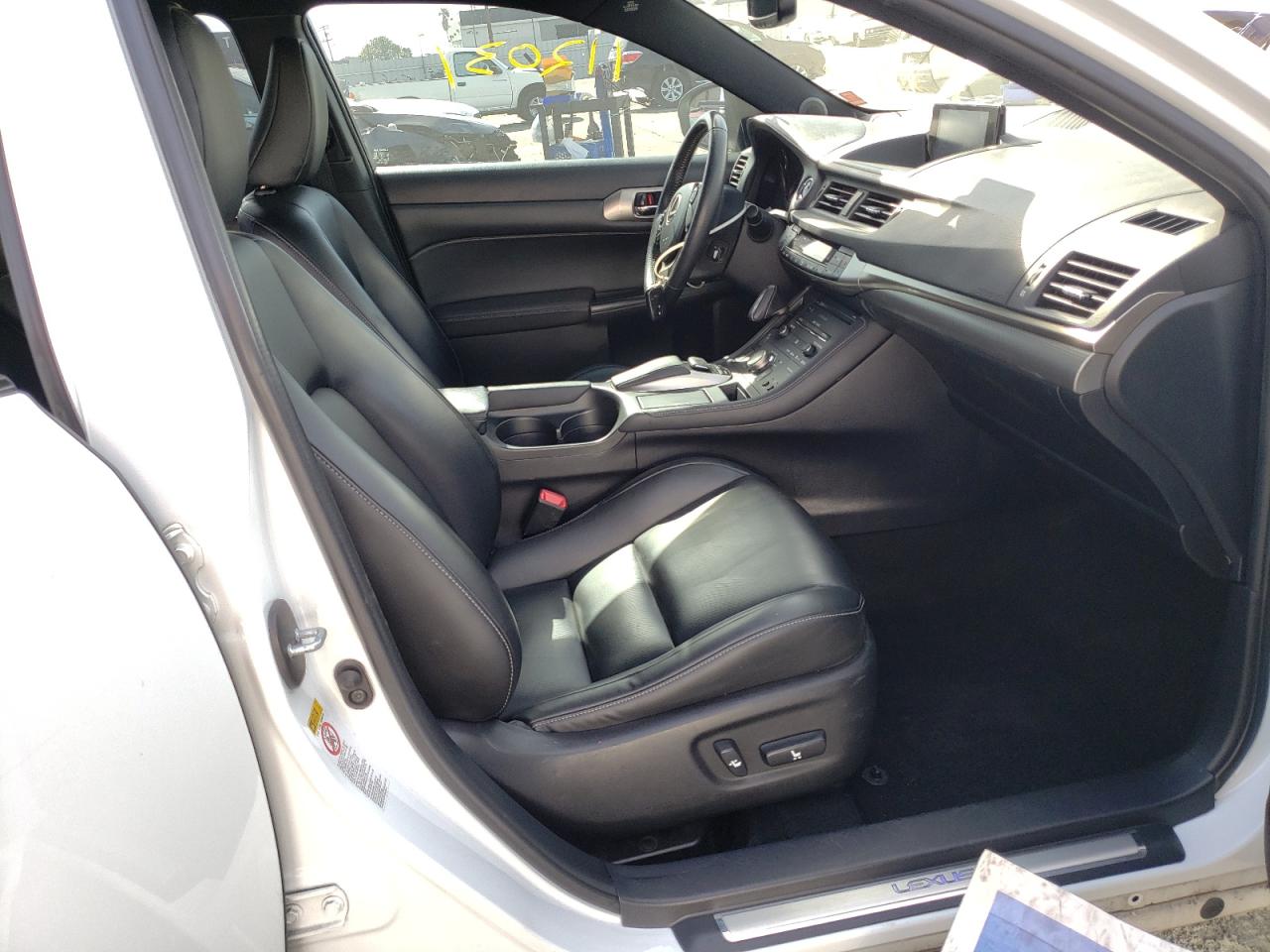 Photo 5 from auction – 2014 LEXUS CT 200 with VIN JTHKD5BH9E2209647