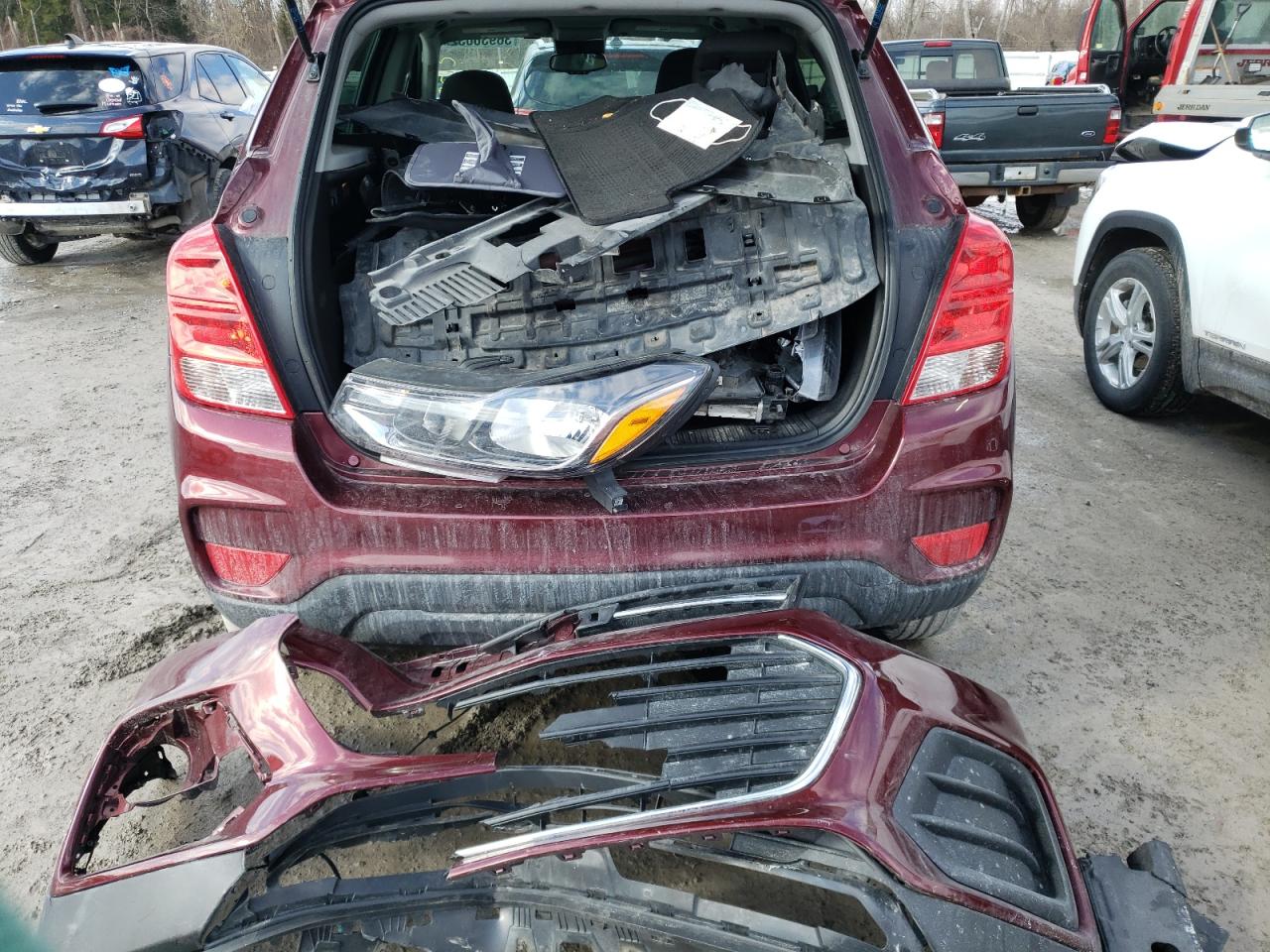 Photo 9 from auction – 2017 CHEVROLET TRAX LS with VIN 3GNCJNSB8HL210406