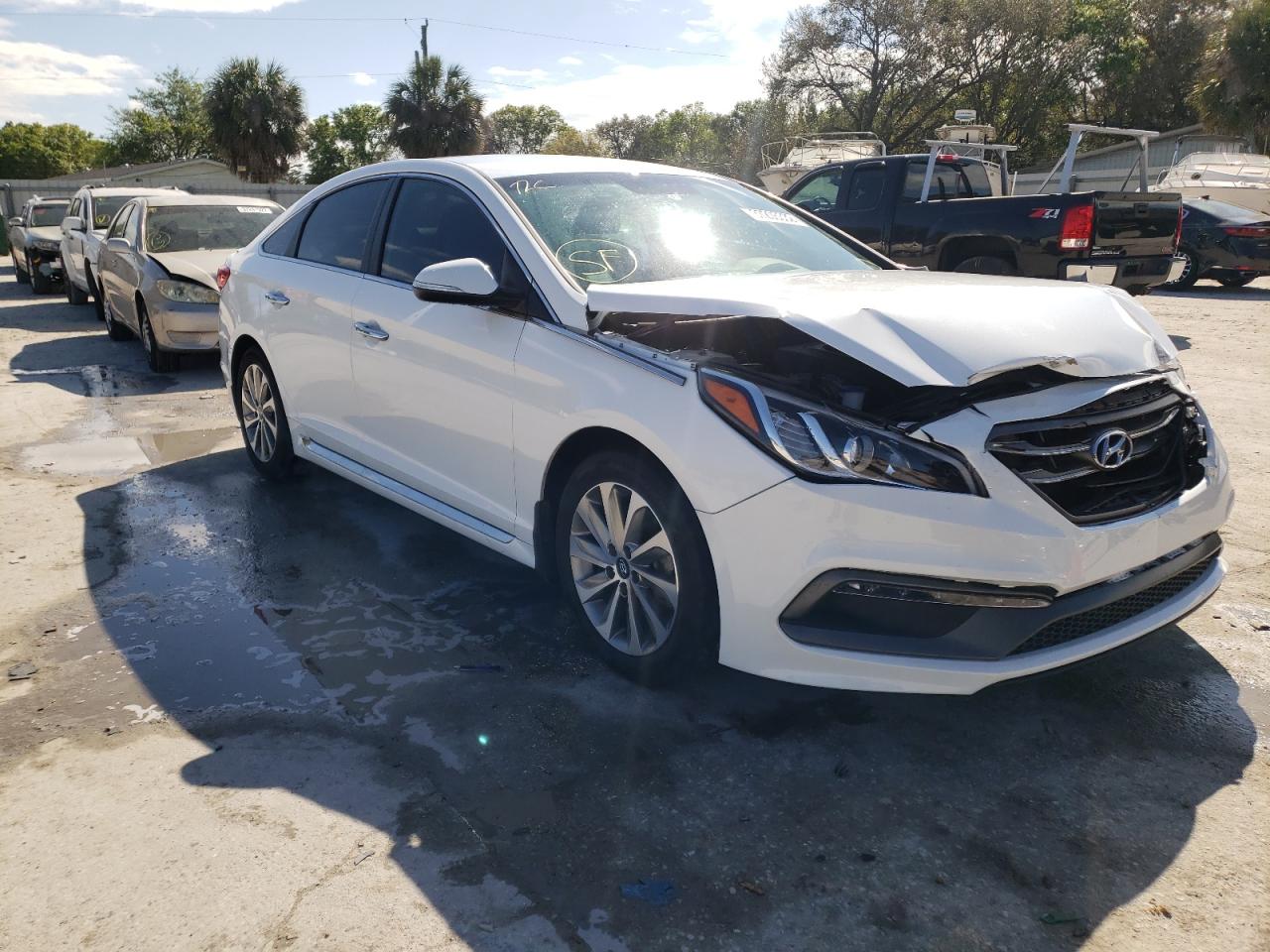 HYUNDAI SONATA 2016 with VIN 5NPE34AFXGH345833 - Photo from auction
